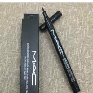 M.A.C BEWITCHMENT PEN EYELINER NO 818 🔥🔥🔥